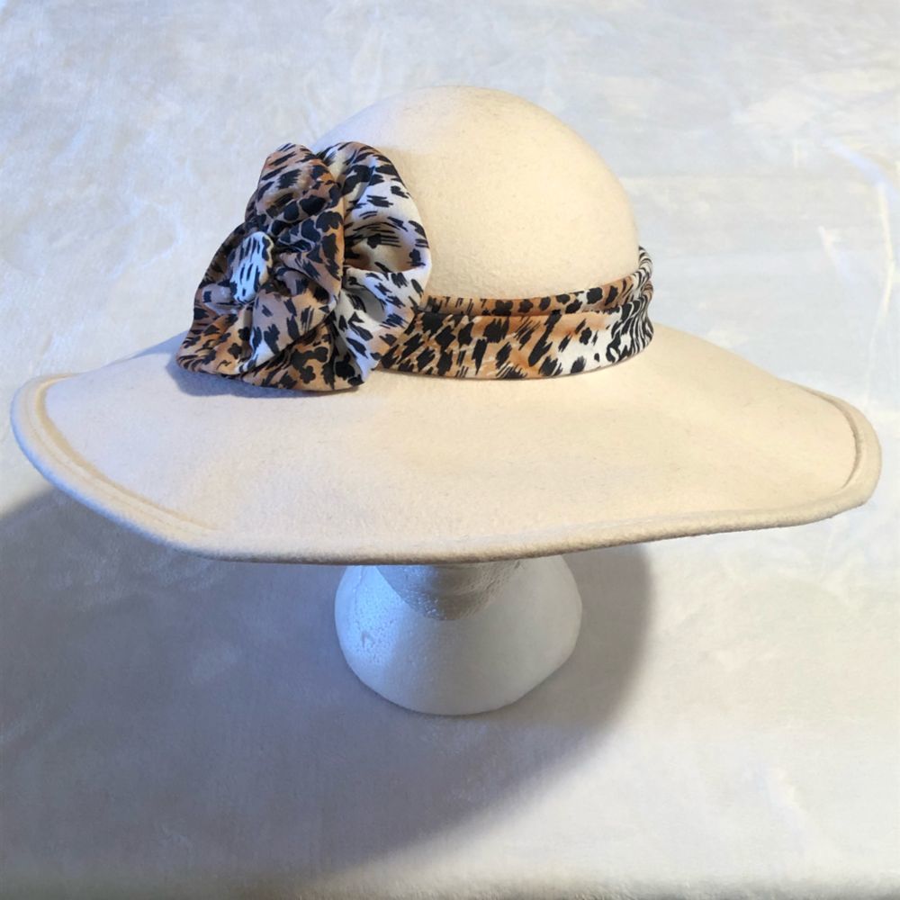 Vintage 80’s Joe Bill Miller Wide Brimmed Hat w/ Animal Print Bow Hatband